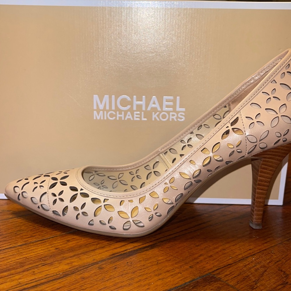 Tan Michael kors